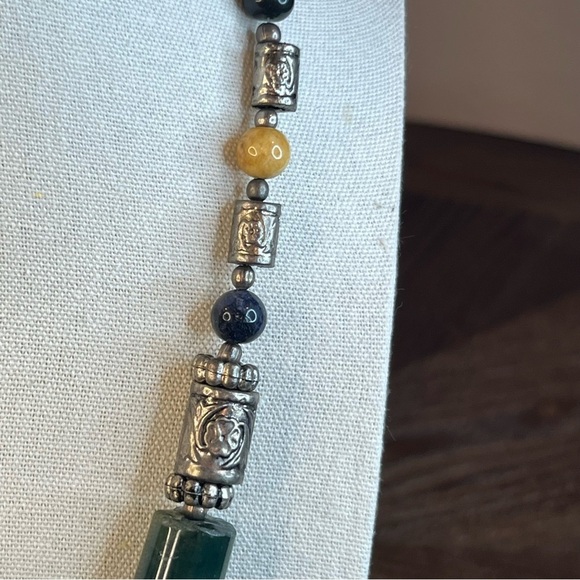 Vintage inspired Multi Stone Necklace with Stunning Silver Pendant - Picture 3 of 5